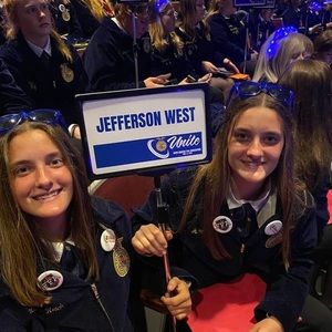 Meet your Posher, Katelyn